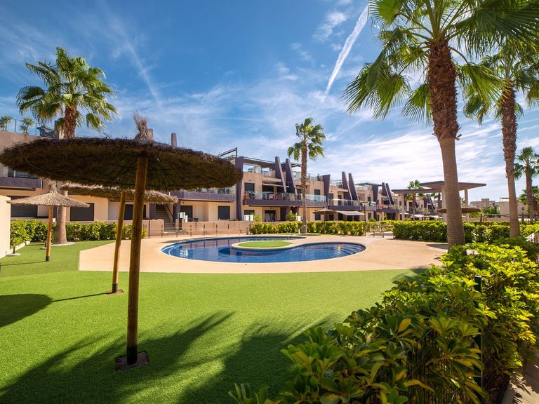 Apartment for Sale in Mil Palmeras, Alicante 23