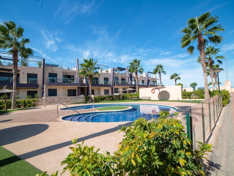Apartment for Sale in Mil Palmeras, Alicante 27