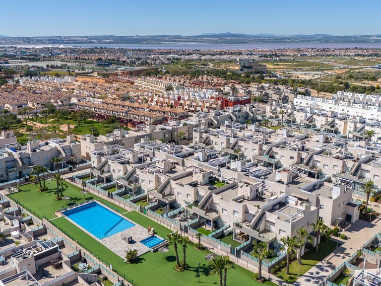 Apartment for Sale in Torrevieja, Alicante 24