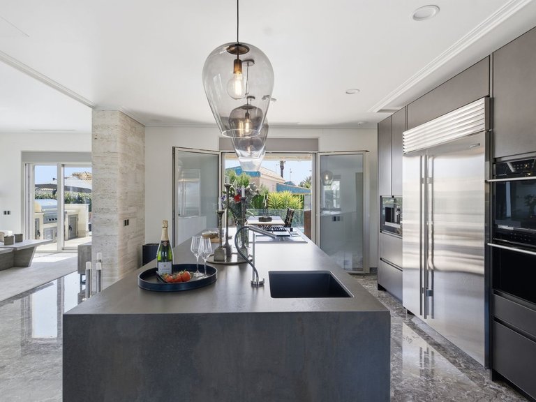 Villa for Sale in La Zenia, Alicante 6