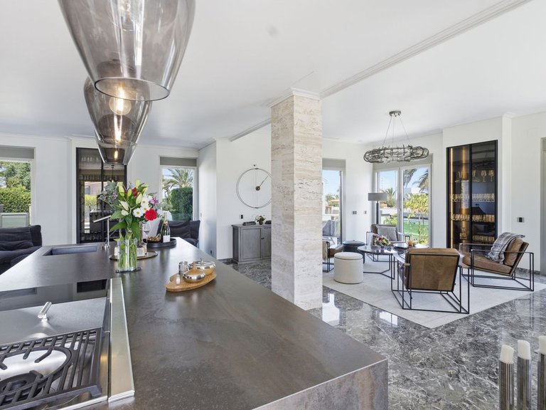 Villa for Sale in La Zenia, Alicante 10