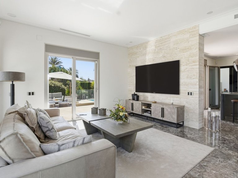 Villa for Sale in La Zenia, Alicante 21