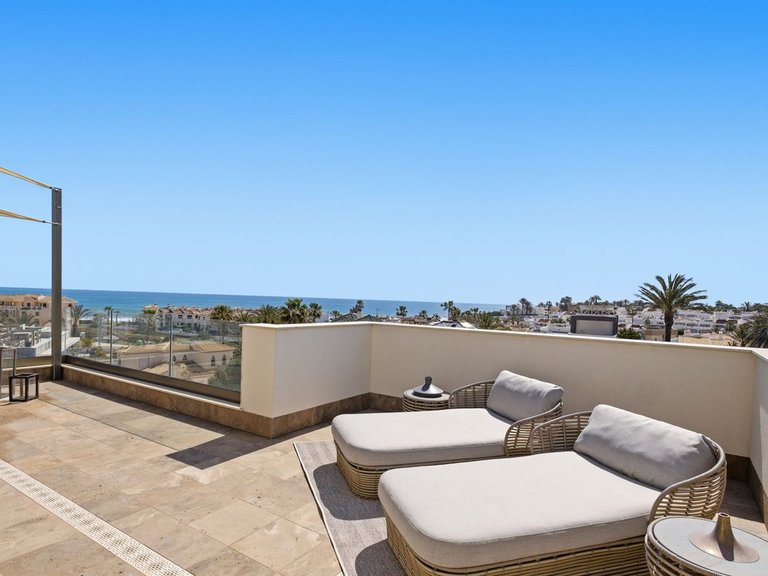 Villa for Sale in La Zenia, Alicante 28
