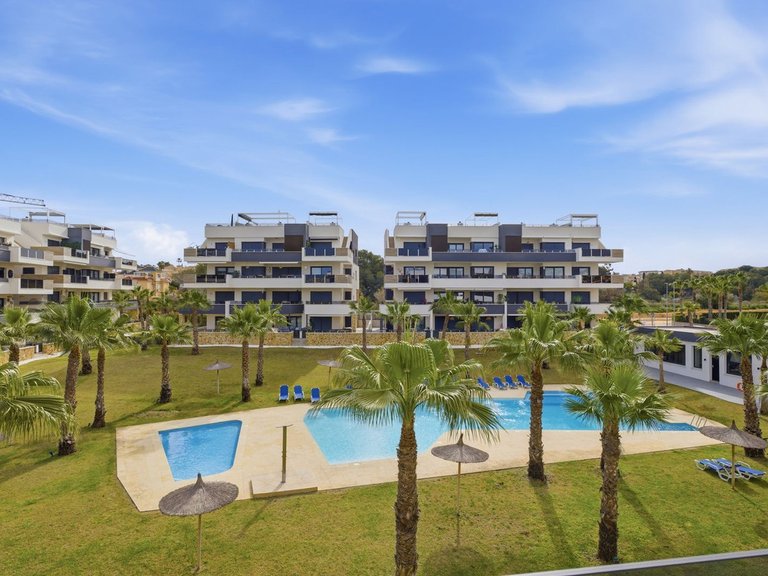 Apartment for Sale in Los Altos, Alicante 1