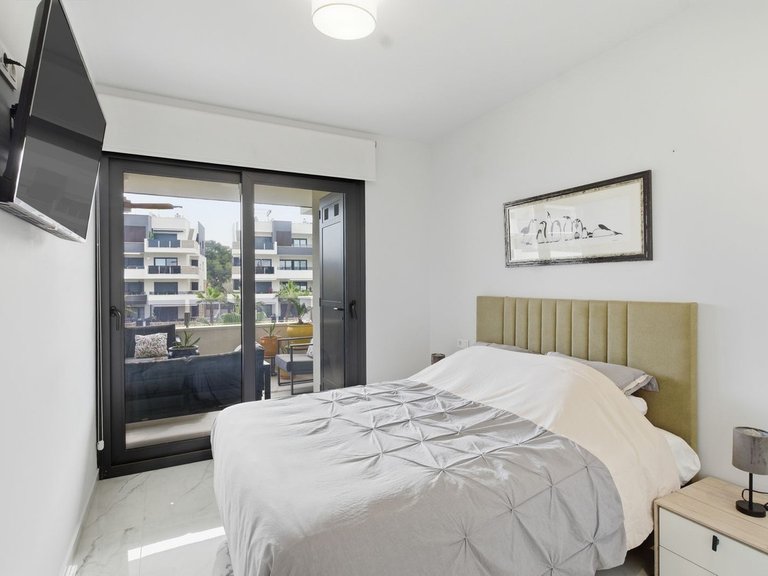 Apartment for Sale in Los Altos, Alicante 12