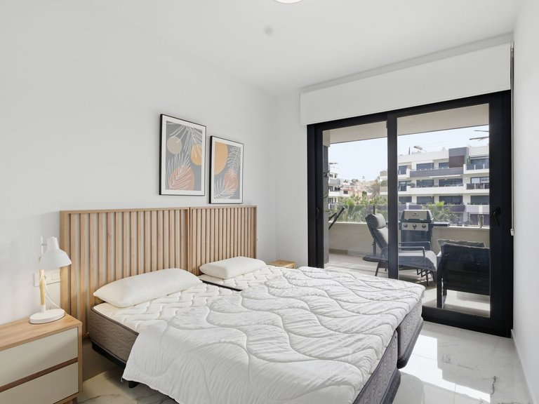 Apartment for Sale in Los Altos, Alicante 15