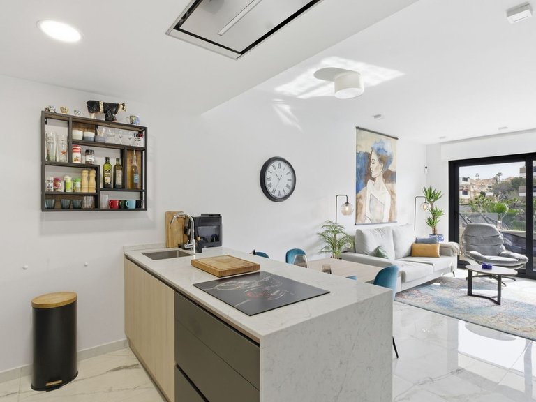 Apartment for Sale in Los Altos, Alicante 22