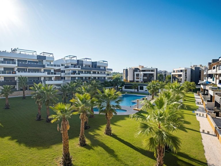 Apartment for Sale in Los Altos, Alicante 32