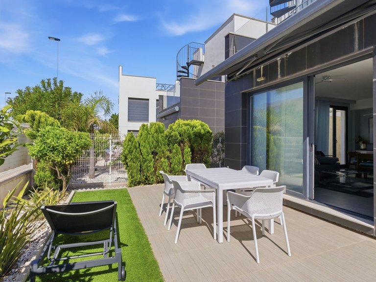 Villa for Sale in Punta Prima, Alicante 5