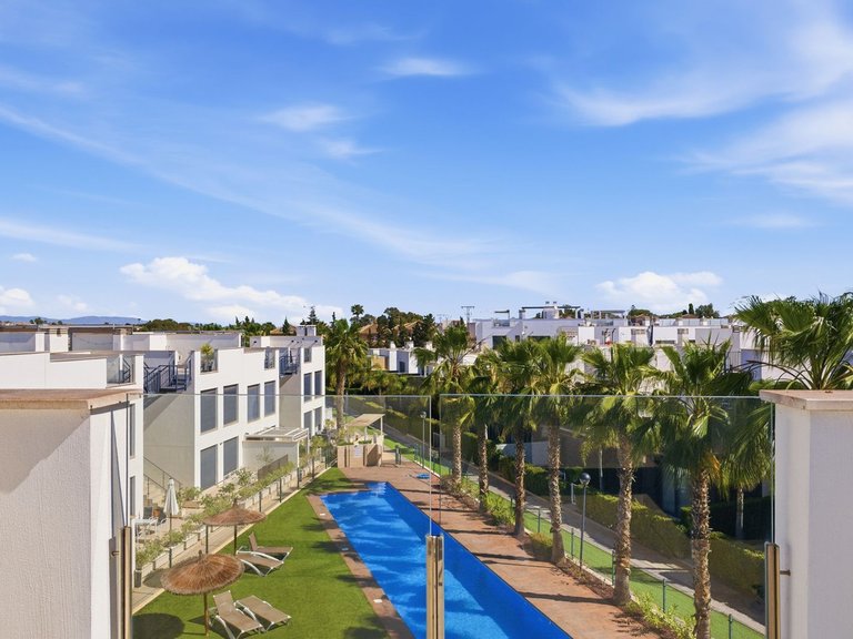 Villa for Sale in Punta Prima, Alicante 8