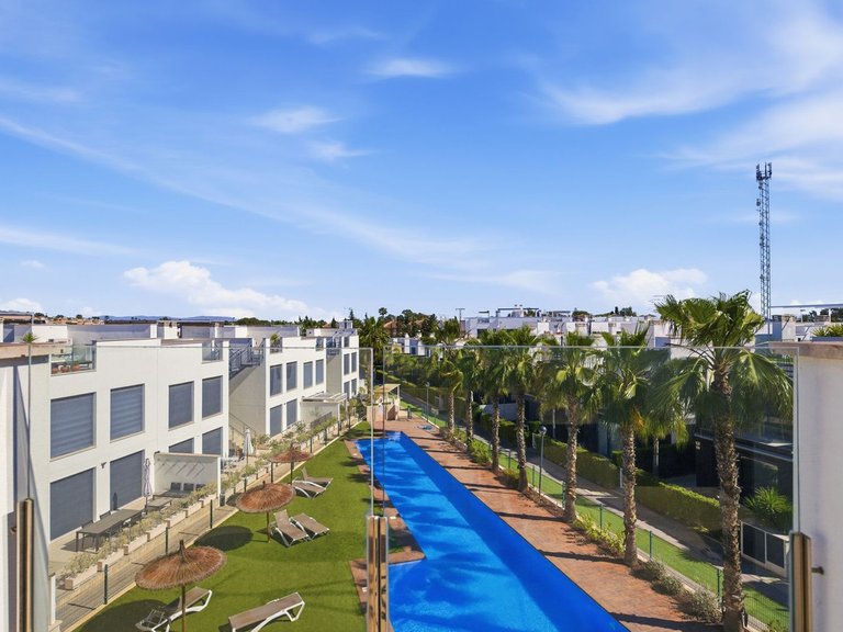 Villa for Sale in Punta Prima, Alicante 9