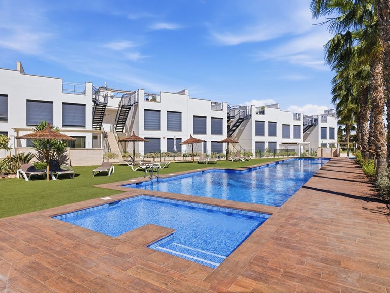 Villa for Sale in Punta Prima, Alicante 10