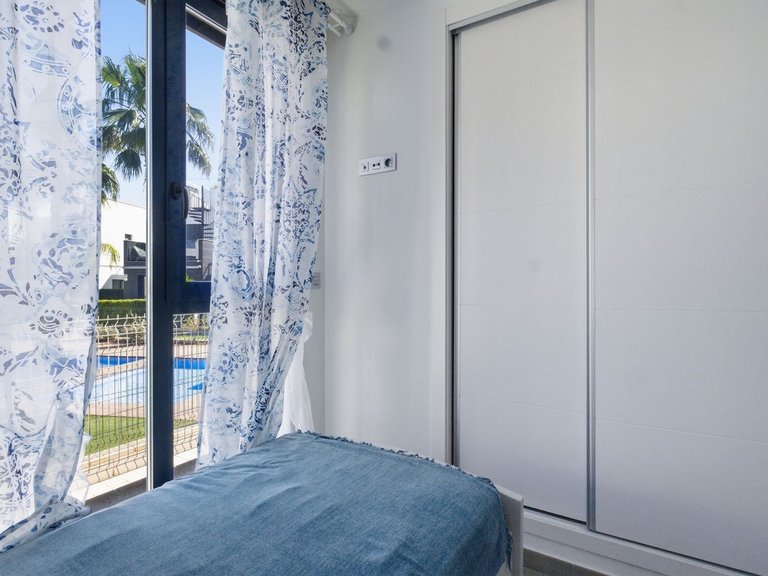 Villa for Sale in Punta Prima, Alicante 35
