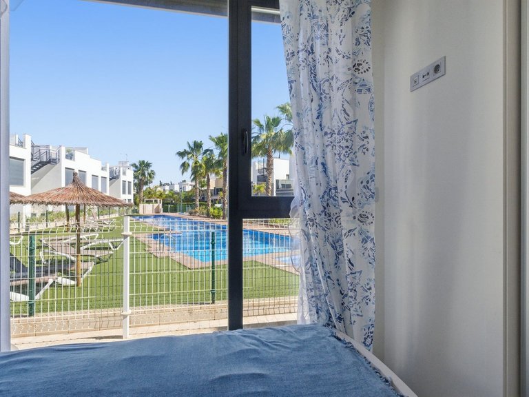 Villa for Sale in Punta Prima, Alicante 36