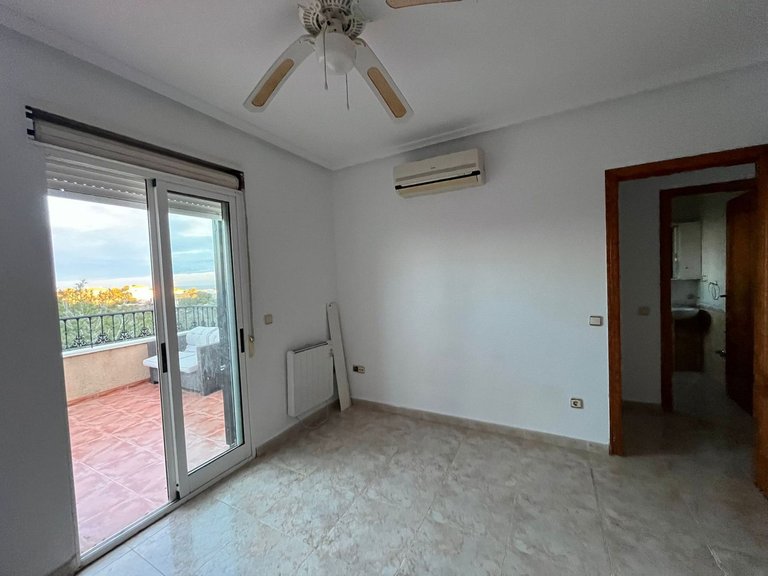 Town House for Sale in Villamartin, Alicante 27