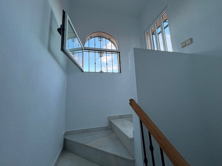 Town House for Sale in Villamartin, Alicante 28