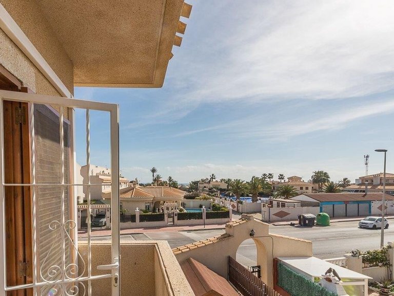 Villa for Sale in Playa Flamenca, Alicante 18