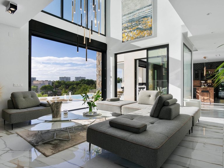 Villa for Sale in Villamartin, Alicante 12