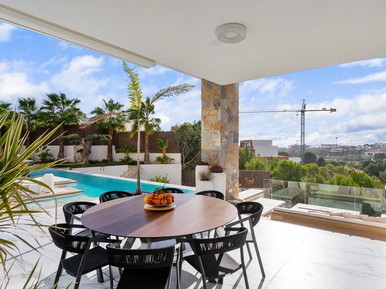 Villa for Sale in Villamartin, Alicante 21