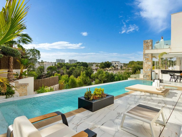 Villa for Sale in Villamartin, Alicante 24