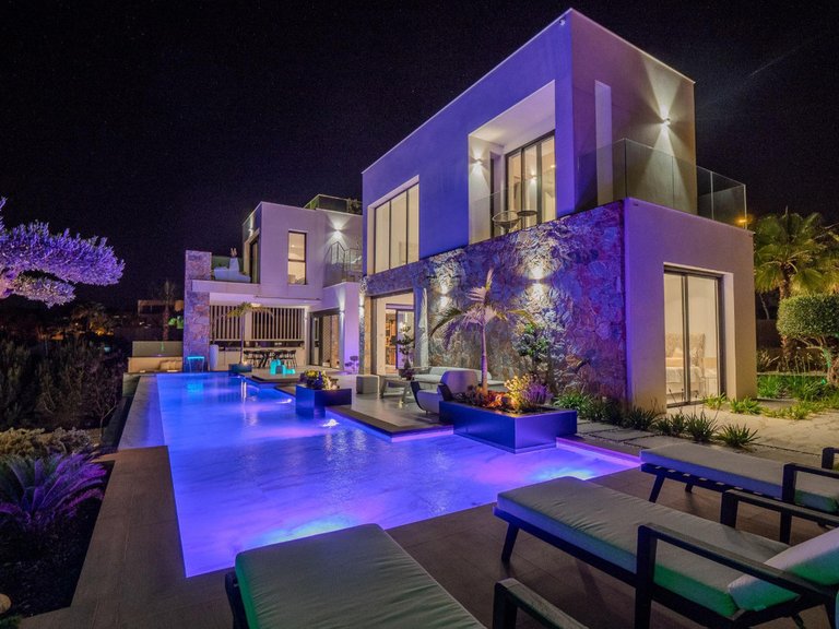Villa for Sale in Villamartin, Alicante 45