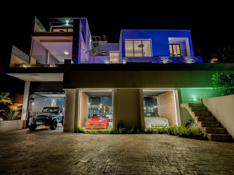 Villa for Sale in Villamartin, Alicante 46