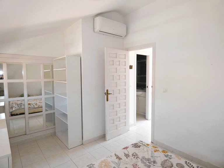 Apartment for Sale in Torrevieja, Alicante 29