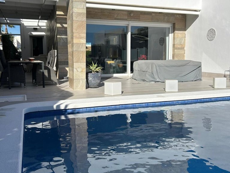 Villa for Sale in Algorfa, Alicante 2