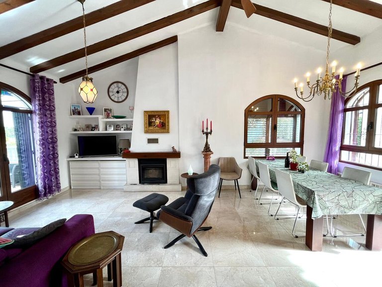 Villa for Sale in Villamartin, Alicante 4