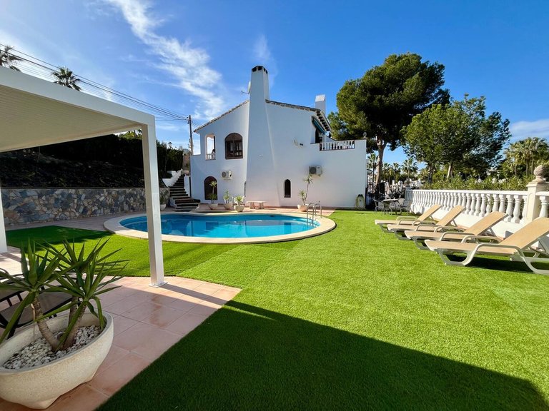 Villa for Sale in Villamartin, Alicante 7