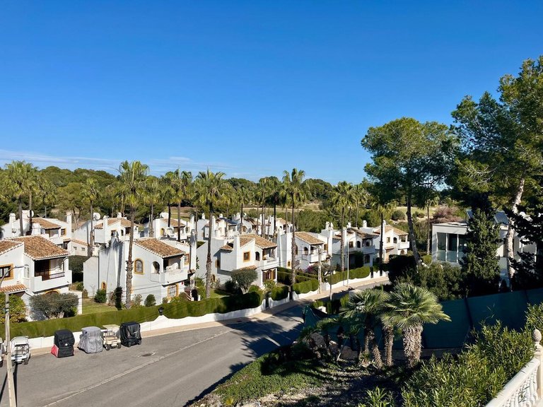 Villa for Sale in Villamartin, Alicante 9