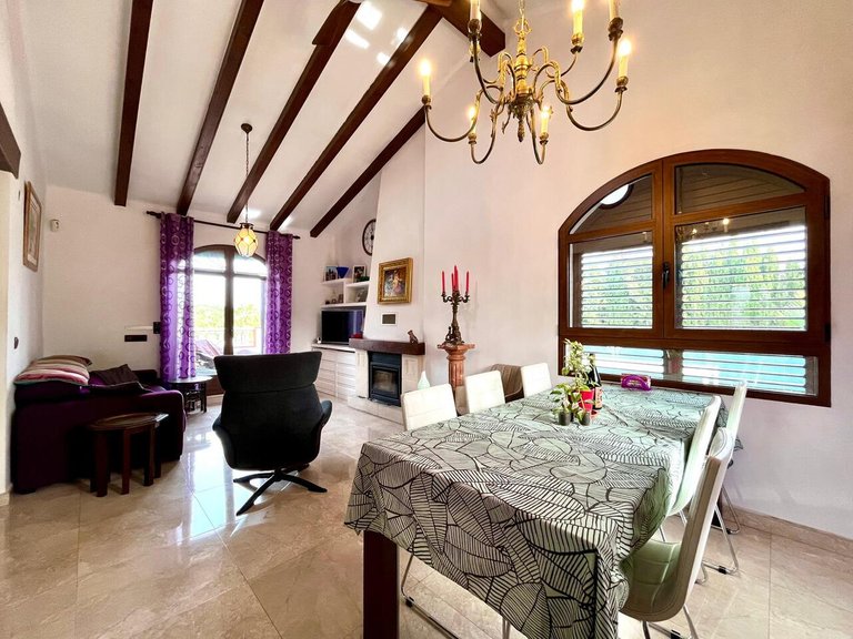 Villa for Sale in Villamartin, Alicante 10