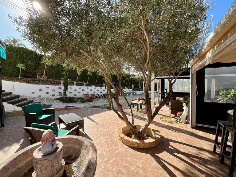 Villa for Sale in Villamartin, Alicante 28