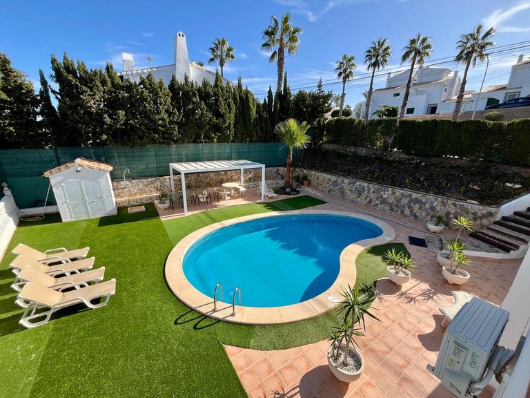 Villa for Sale in Villamartin, Alicante 31