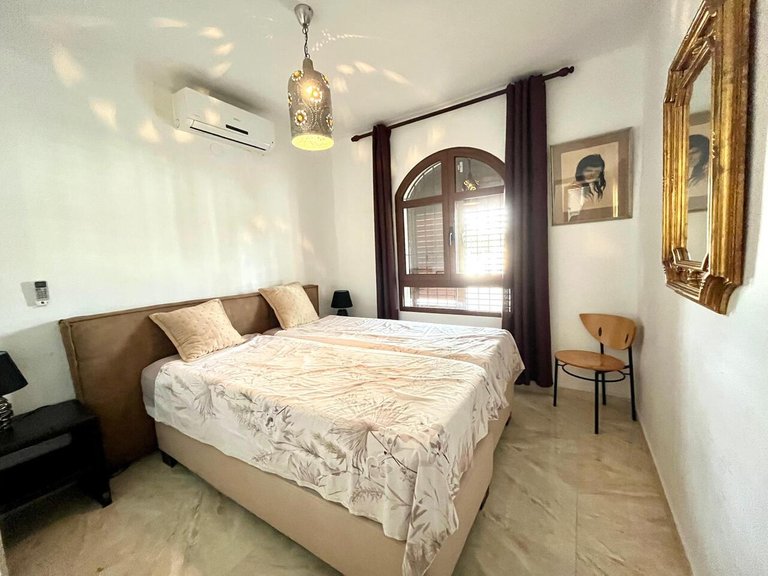 Villa for Sale in Villamartin, Alicante 41