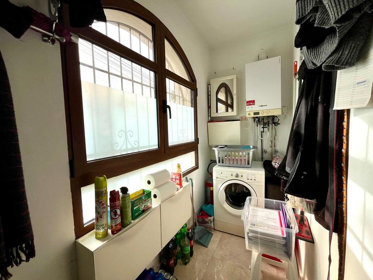 Villa for Sale in Villamartin, Alicante 46