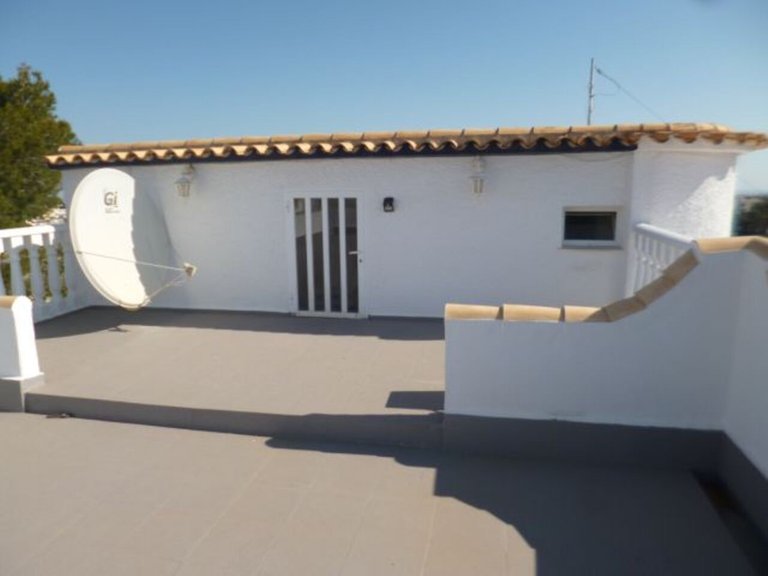Villa for Sale in Villamartin, Alicante 37