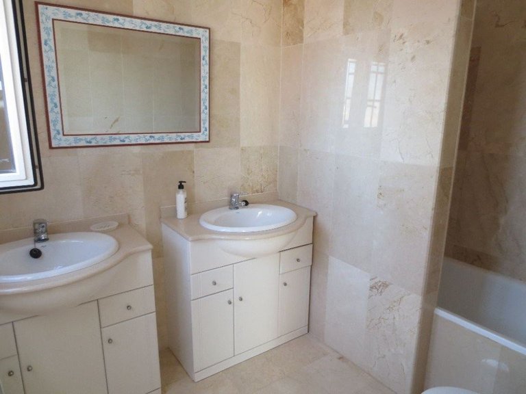 Villa for Sale in Villamartin, Alicante 16