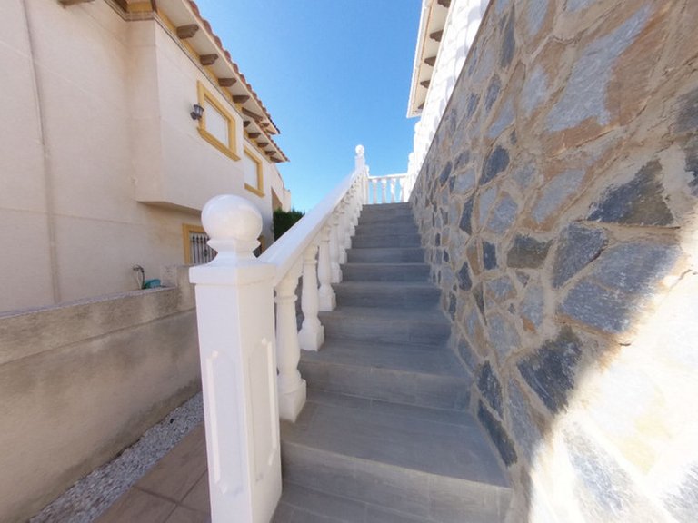 Villa for Sale in La Zenia, Alicante 8