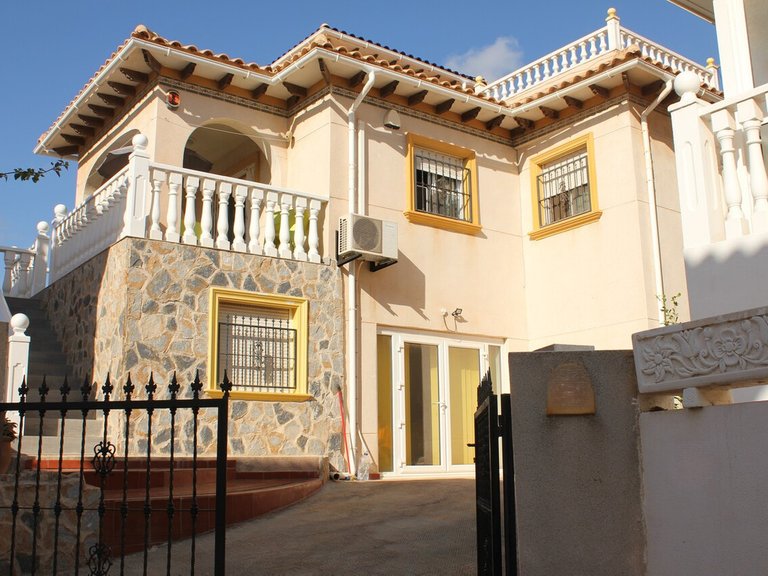 Villa for Sale in La Zenia, Alicante 37