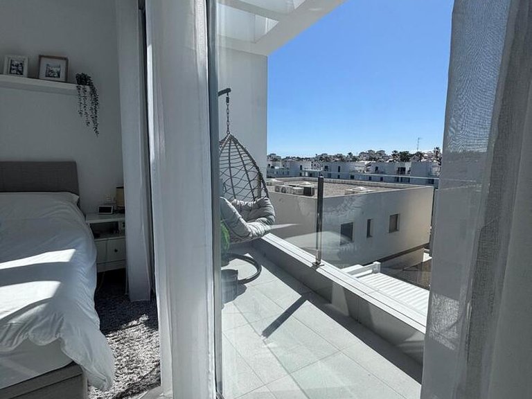 Villa for Sale in Villamartin, Alicante 28