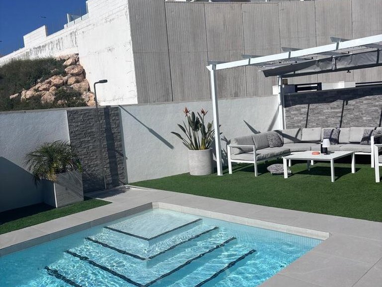 Villa for Sale in Villamartin, Alicante 48