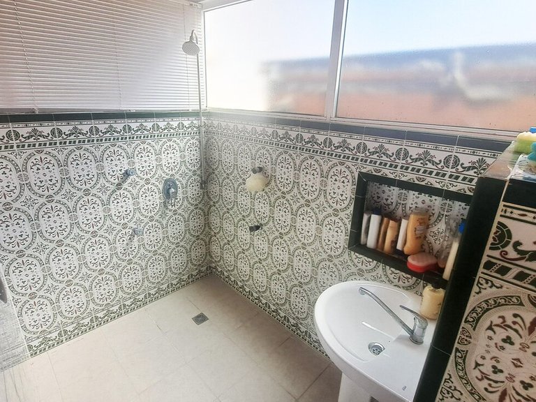 Villa for Sale in Villamartin, Alicante 34
