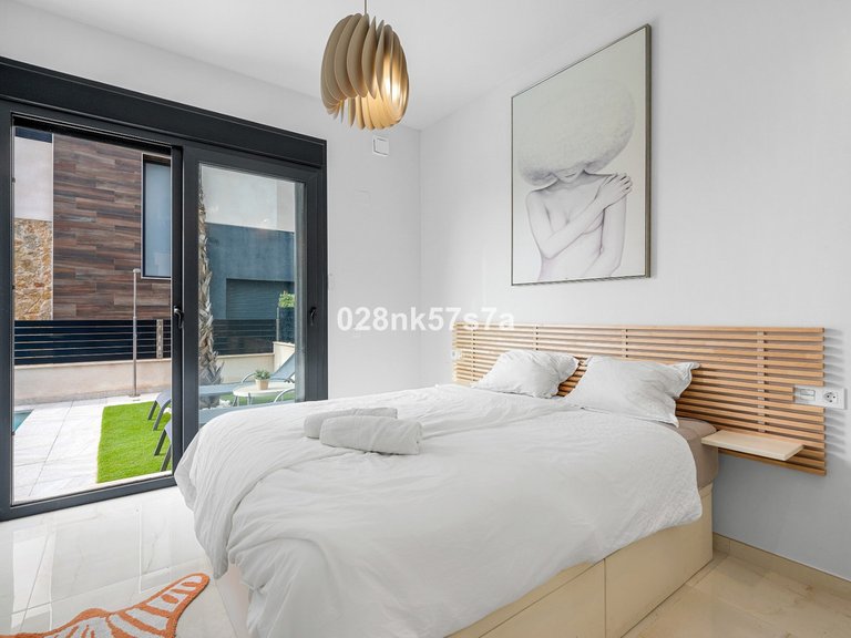 Villa for Sale in Cabo Roig, Alicante 15
