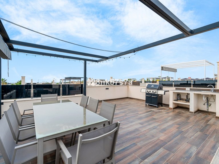 Villa for Sale in Cabo Roig, Alicante 26