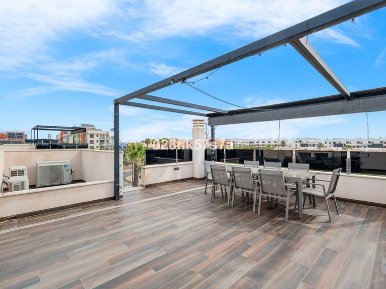 Villa for Sale in Cabo Roig, Alicante 27