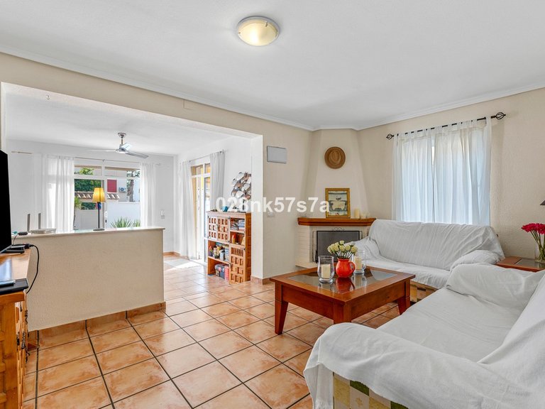 Villa for Sale in Playa Flamenca, Alicante 6