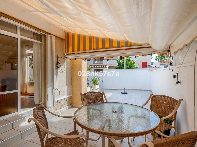 Villa for Sale in Playa Flamenca, Alicante 30