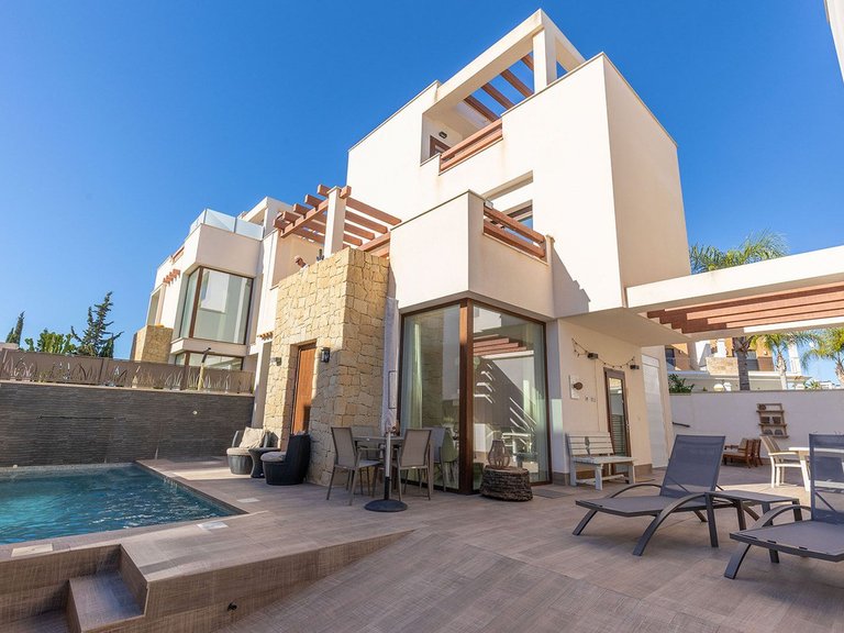 Villa for Sale in Ciudad Quesada, Alicante 1