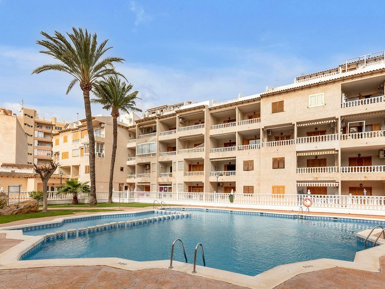 Apartment for Sale in Torrevieja, Alicante 38